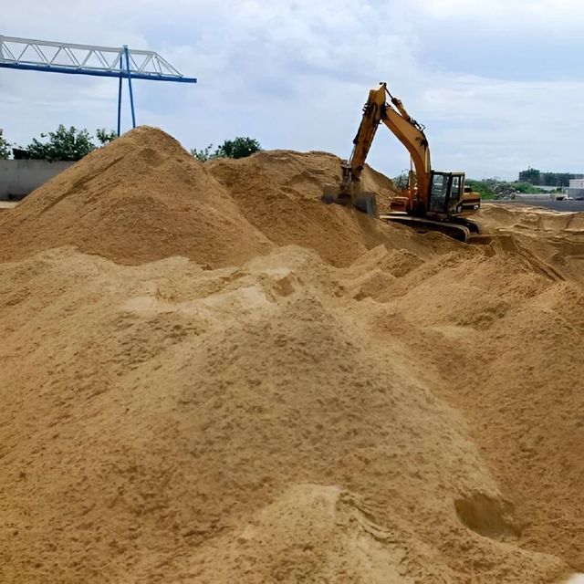 Brown Construction Sand Color Brown Form Granular Packaging Loose Source Riverbeds Grain Shape Rounded Sand Type River - Image 2