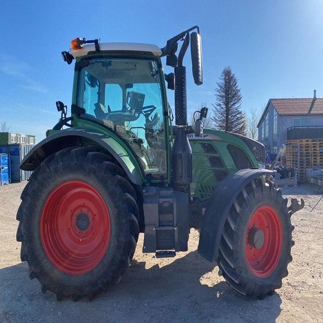 New Fendt 514 Vario Tractor Heavy Duty 4WD Diesel Engine Smart Farming System Suitable for Large Scale Farms Projects - Image 3