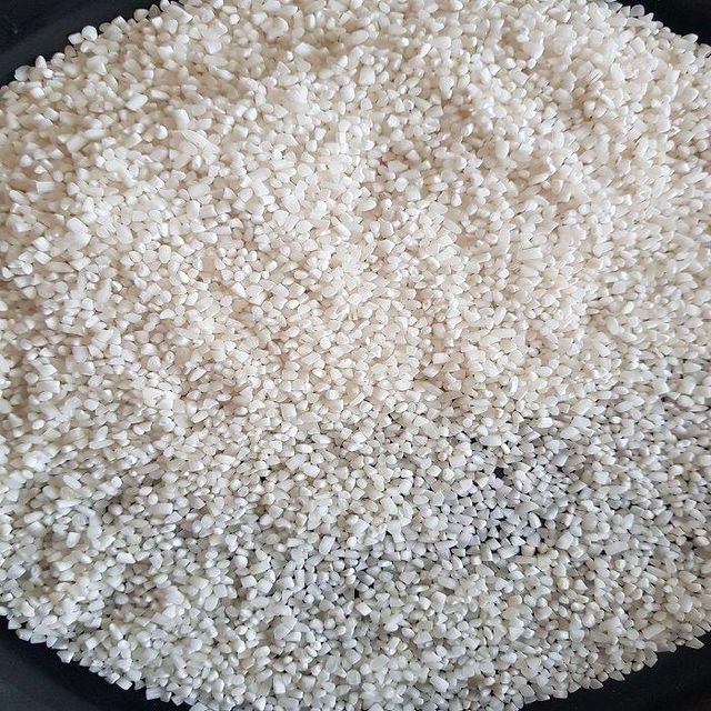 High Quality 100% Broken Rice Available for Business Needs Offering Clean Appearance Good Flavor - Image 3