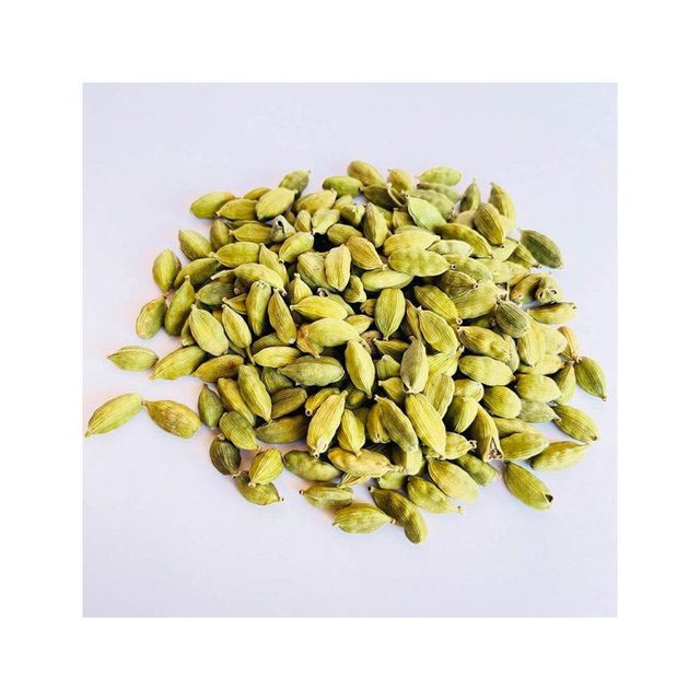 Fresh green cardamom packed hygienically for long shelf life Bulk green cardamom supply for wholesalers and food industries Handpicked green cardamom with uniform size and premium grading Green cardamom for herbal tea and natural flavoring - Image 4