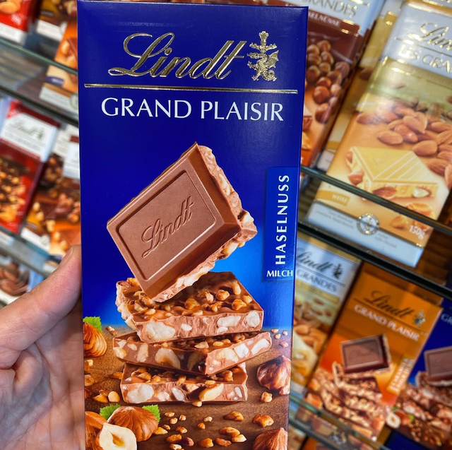 BEST LINDT SWISS CLASSIC CHOCOLATE , EXCELLENCE CHOCOLATE COLLECTION ASORTED PREMIUM FLAVORS 100g - Image 3