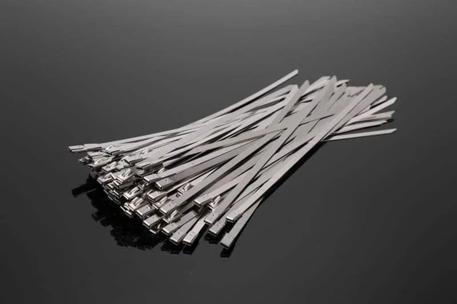 Black Stainless Steel Cable Tie Width NA Brand NA Color Black Applications NA Packaging Size Na Length Below 100 mm Tensile Strength - Image 1