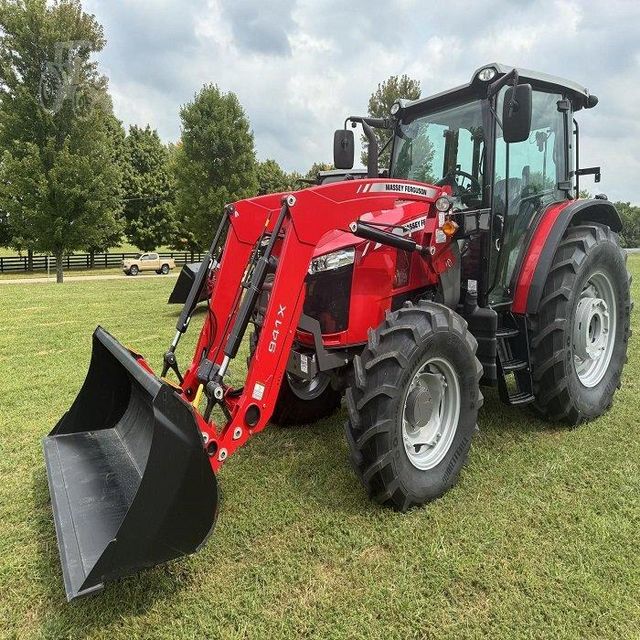 Original Massey Ferguson 5711 Tractor 4WD Pump 50 HP Efficient Fuel Consumption Heavy Duty - Image 3