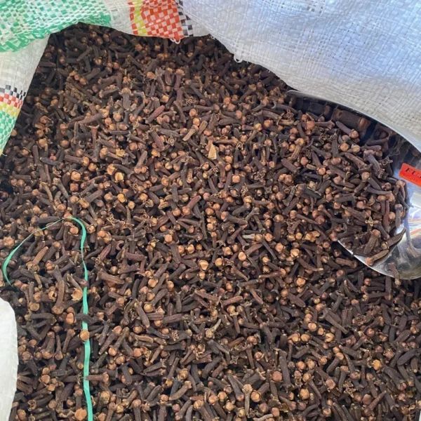 Dried Cloves Shelf Life 24 Months Brand Name Bulk / Cartons / Customized Delivery Time 7-15 Days After Receiving The - Image 3