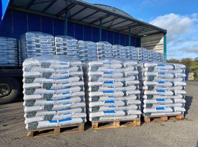 Class A1 Pine & Fir Wood Pellets 6mm DIN plus & ENplus A1A2 BSL Approved Wood Pellets In 15kg bags - Image 3